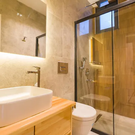 Lux W Jacuzzi Priv Pool - Wac